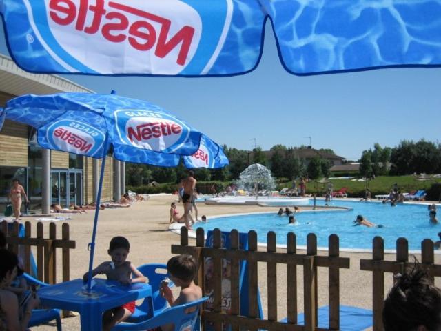 מלון Reyssouze Onlycamp Camping Le Champ D'Ete מראה חיצוני תמונה